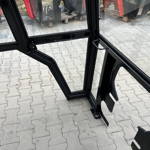 kabina Ursus C330 montaż kabiny naglak