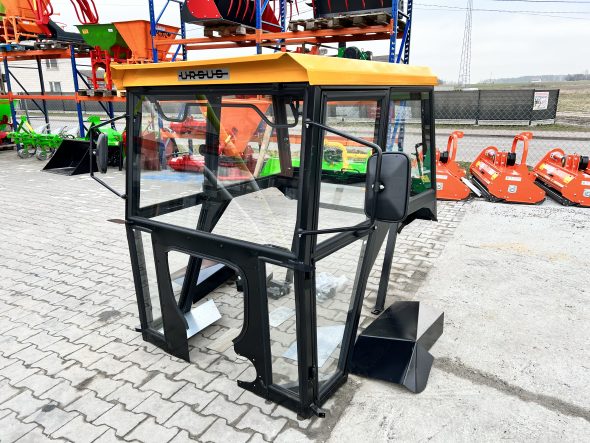 Kabina ciągnikowa C-360 bez błotników - kolor dachu żółty -