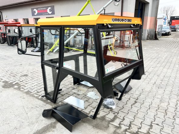 Kabina ciągnikowa C-360 bez błotników - kolor dachu żółty - - obrazek 2