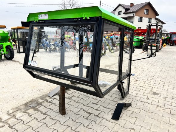 Kabina ciągnikowa T-25 ruski - dach zielony - - obrazek 7